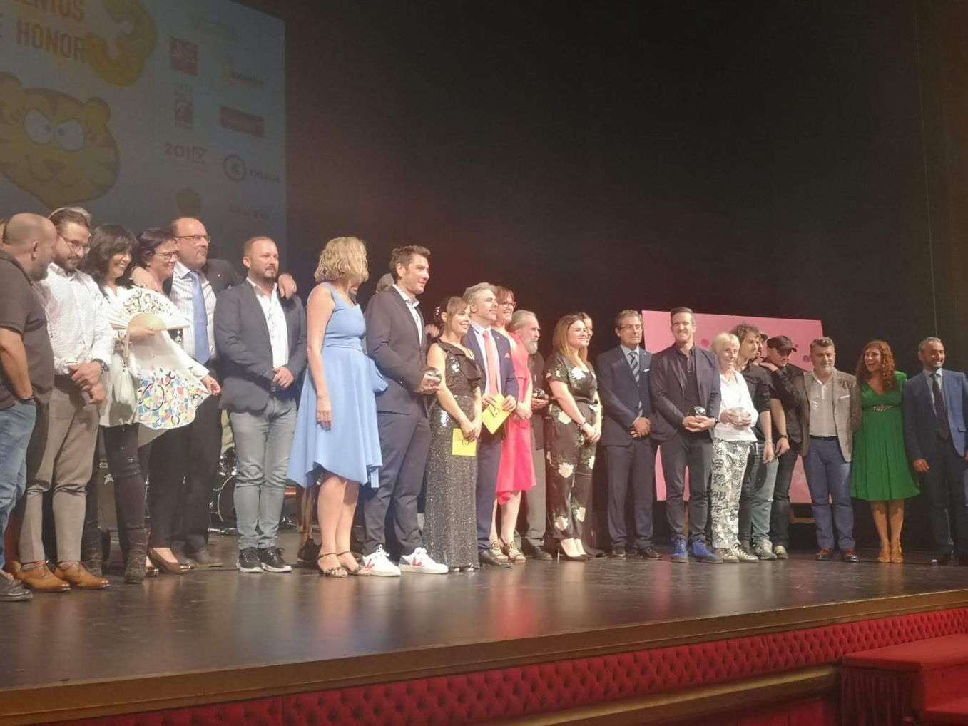 Hay un tigre detrás de ti